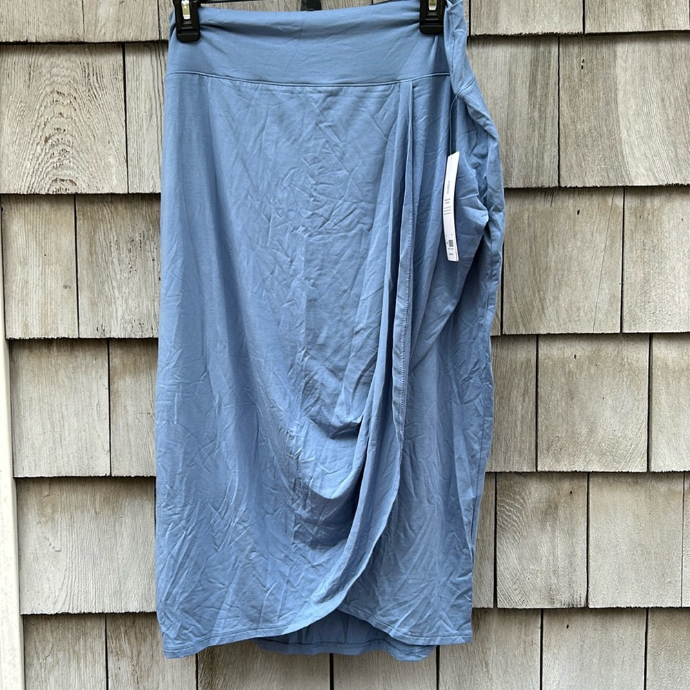 Athleta Release Midi Skirt